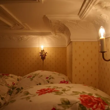 Frühstückspension Historische Uhlenhorst 3*